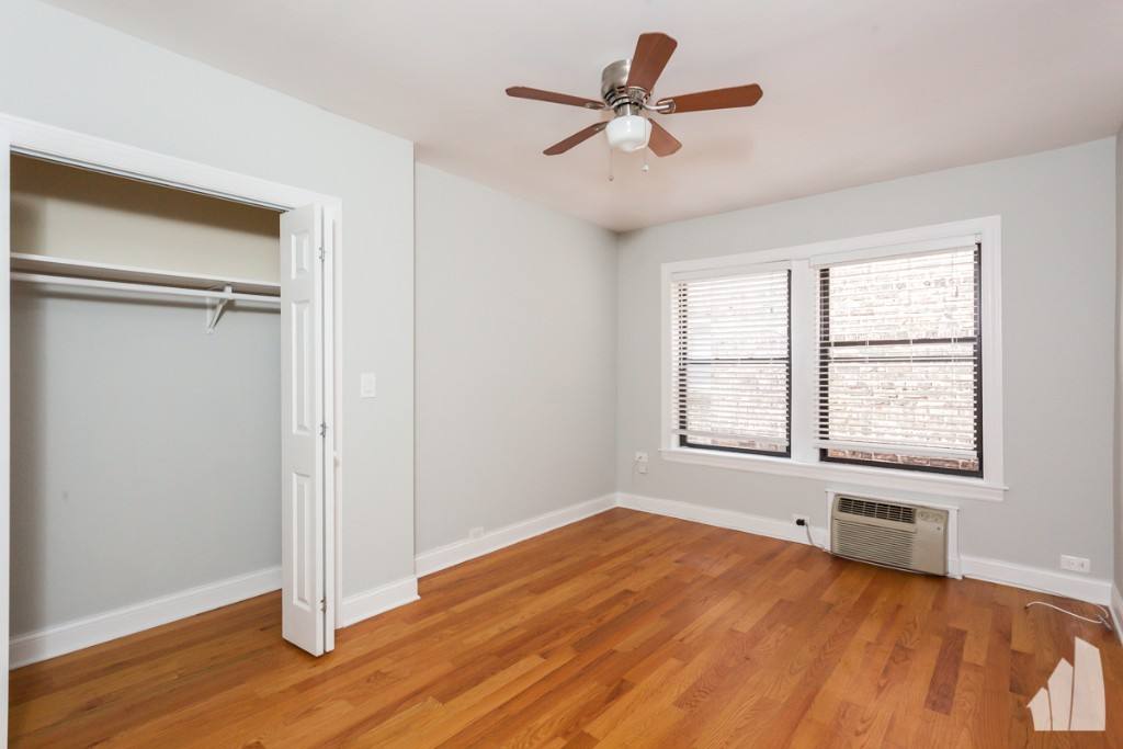 Apartment for rent at 837 W Wolfram St #307, Chicago, IL 60657