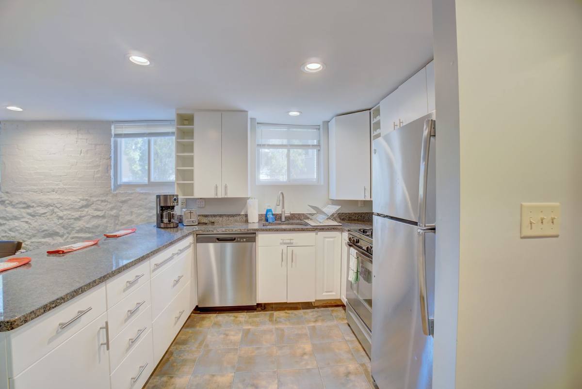 Apartment for rent at 317 Willow St, New Haven, CT 06511
