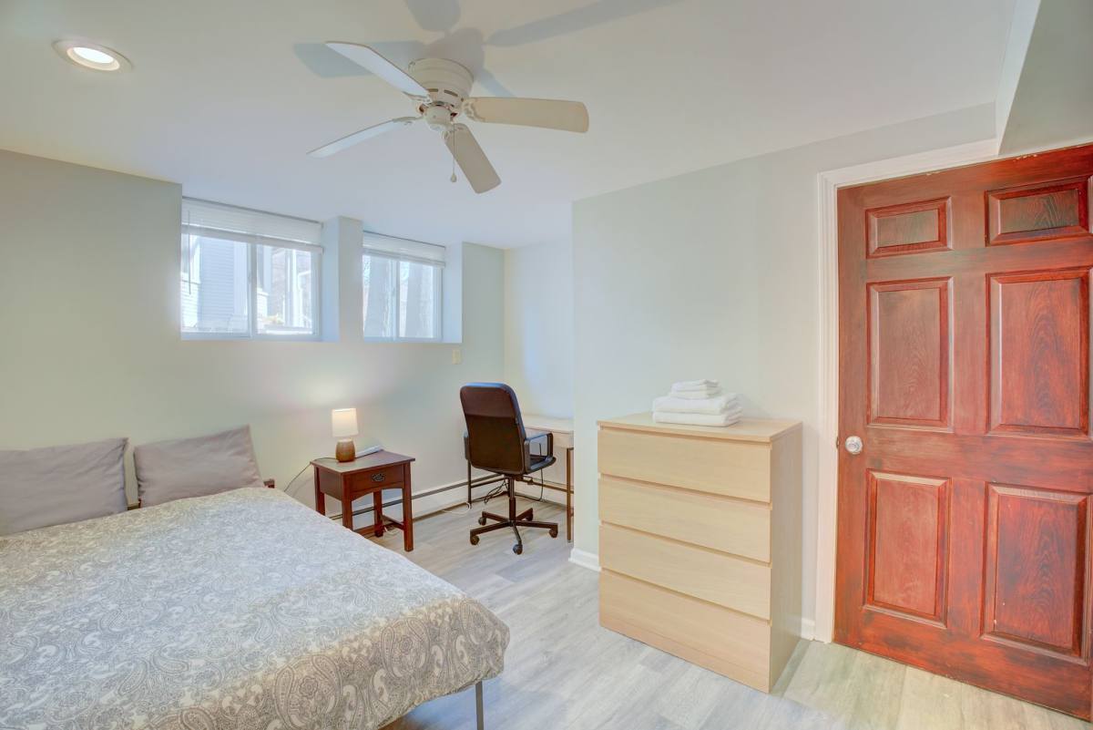 Apartment for rent at 317 Willow St, New Haven, CT 06511