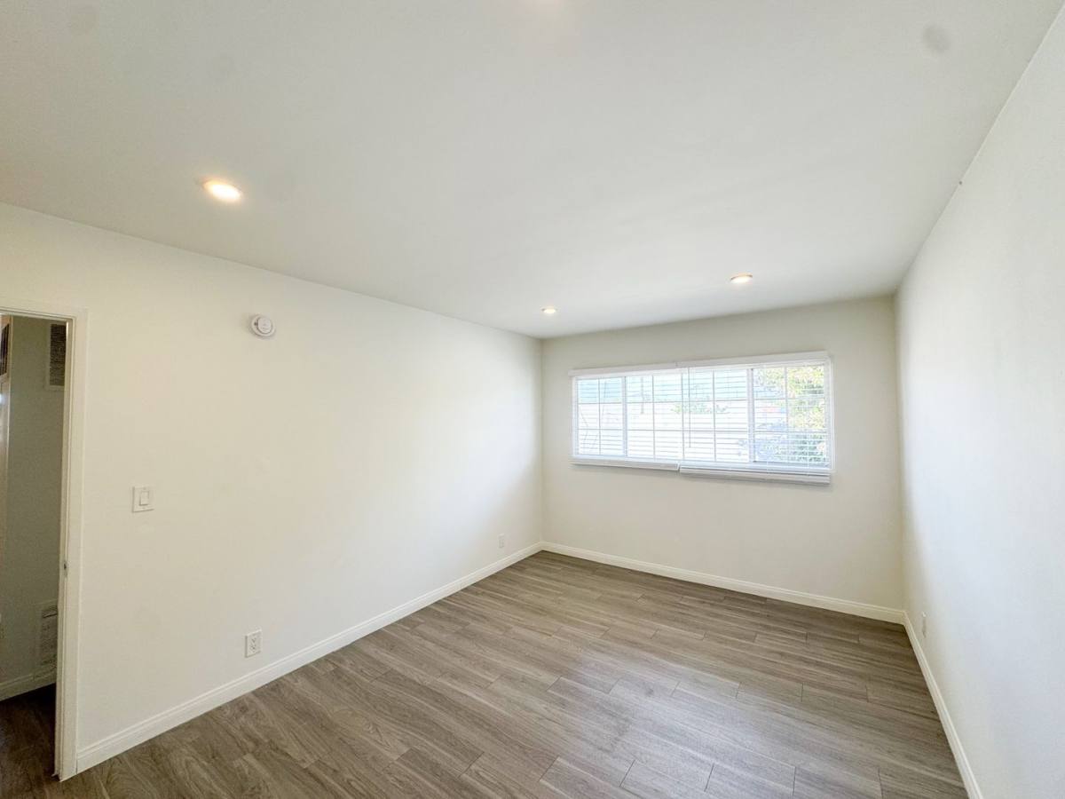 Apartment for rent at 921 N Eucalyptus Ave, Inglewood, CA 90302