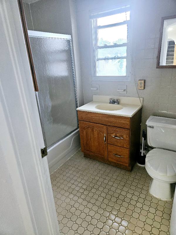 Apartment for rent at 23 Union St #2, Carteret, NJ 07008