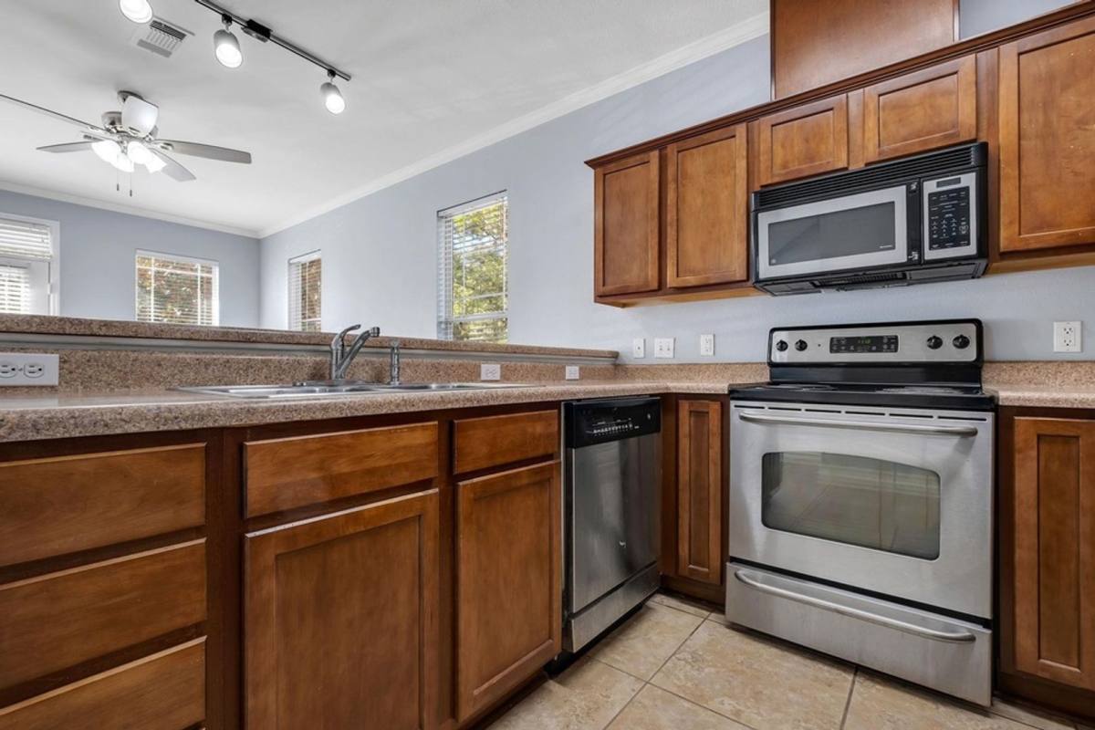 Condo for rent at 2400 Fred Smith Rd, Tallahassee, FL 32303