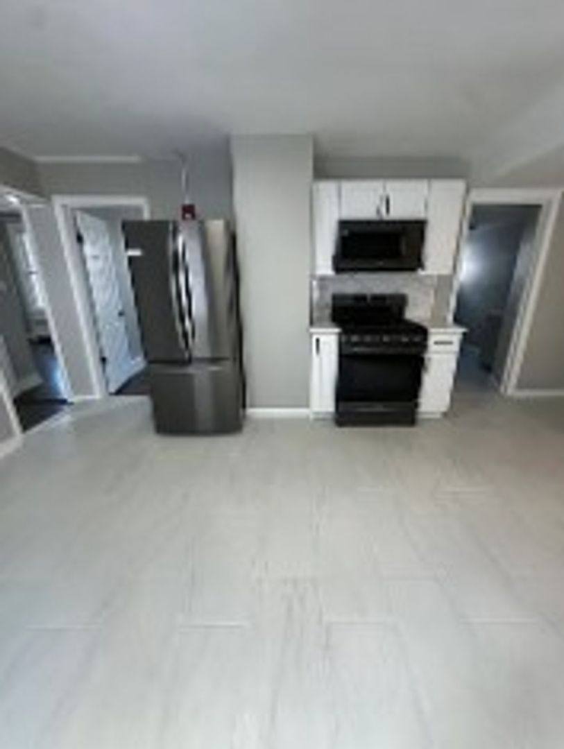 Apartment for rent at 177 Hart St, New Britain, CT 06052