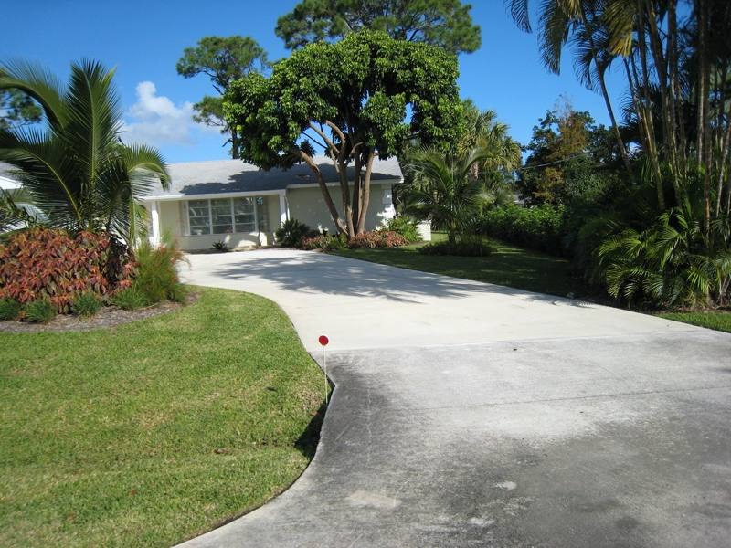 House for rent at 1 SE Sharon St, Hobe Sound, FL 33455
