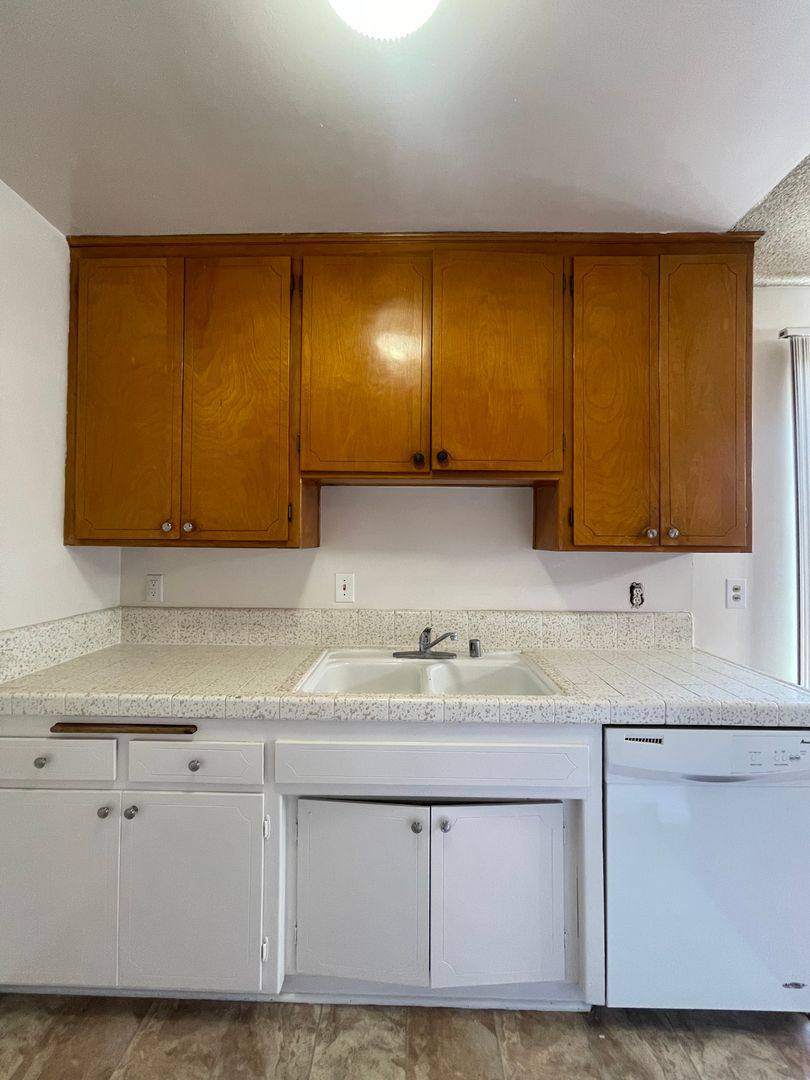 Apartment for rent at 3670 Keystone Ave, Los Angeles, CA 90034
