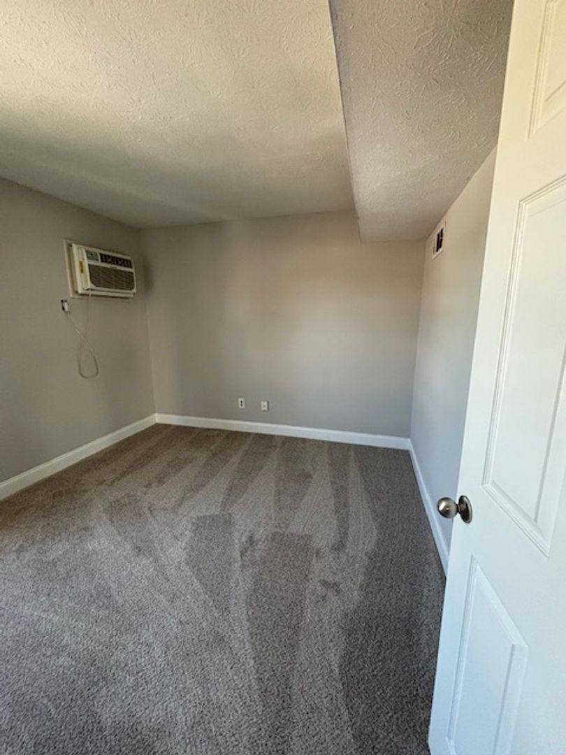 Apartment for rent at 358 Hampshire Dr, Hamilton, OH 45011