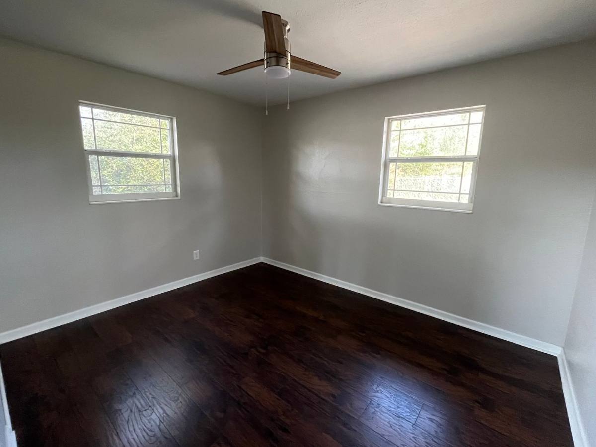 House for rent at 423 SE Country Club Rd, Lake City, FL 32025
