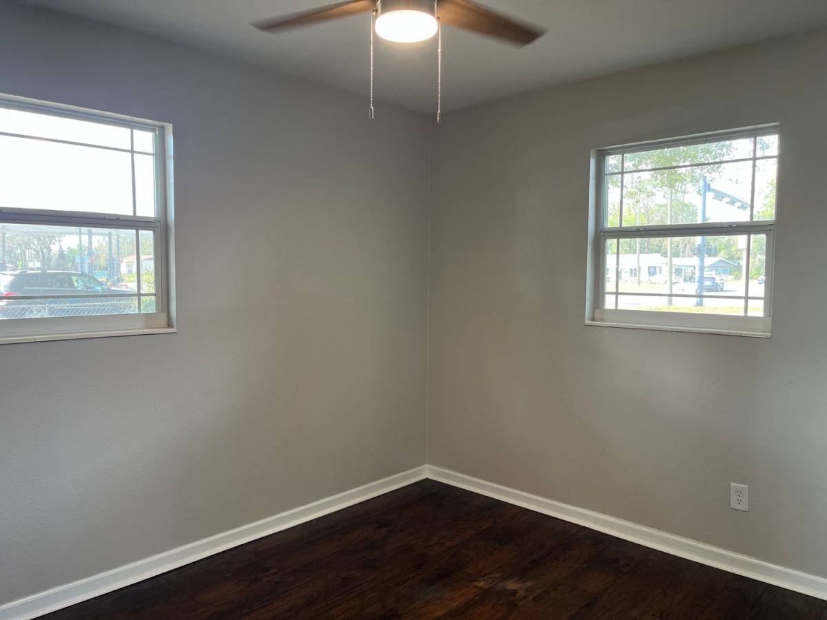 House for rent at 423 SE Country Club Rd, Lake City, FL 32025