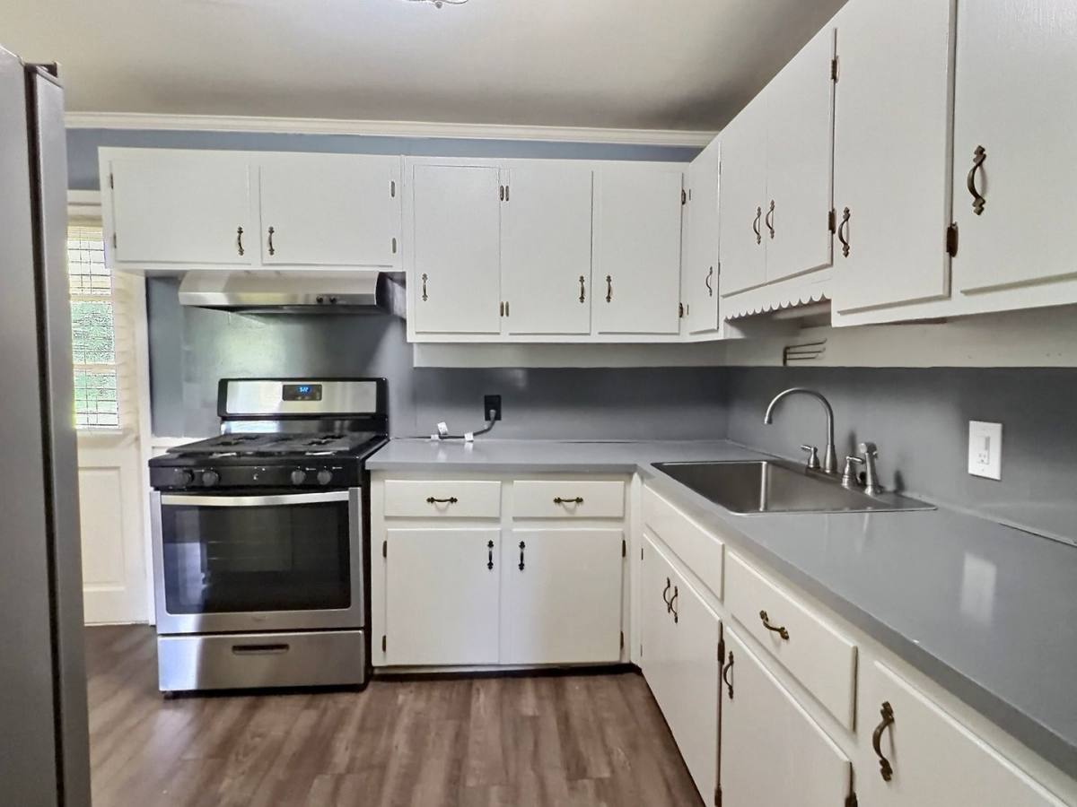 House for rent at 168 Grovewood Court, Montgomery, AL 36108