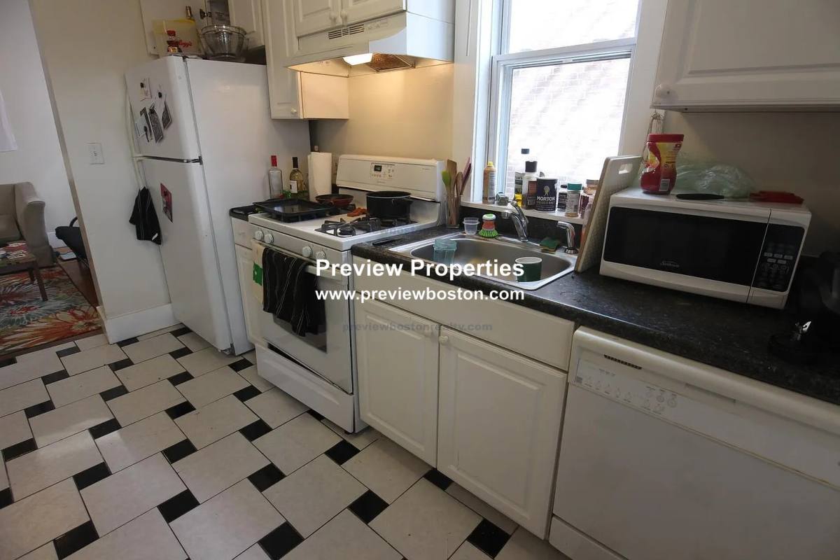 Apartment for rent at 15 Chester St #4, Allston, MA 02134