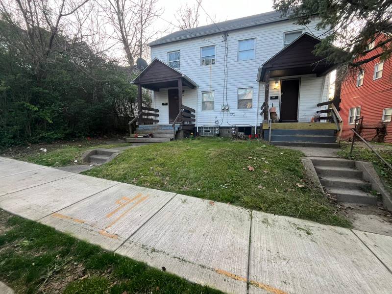 Apartment for rent at 421-423 Caldwell St #423, Clairton, PA 15025