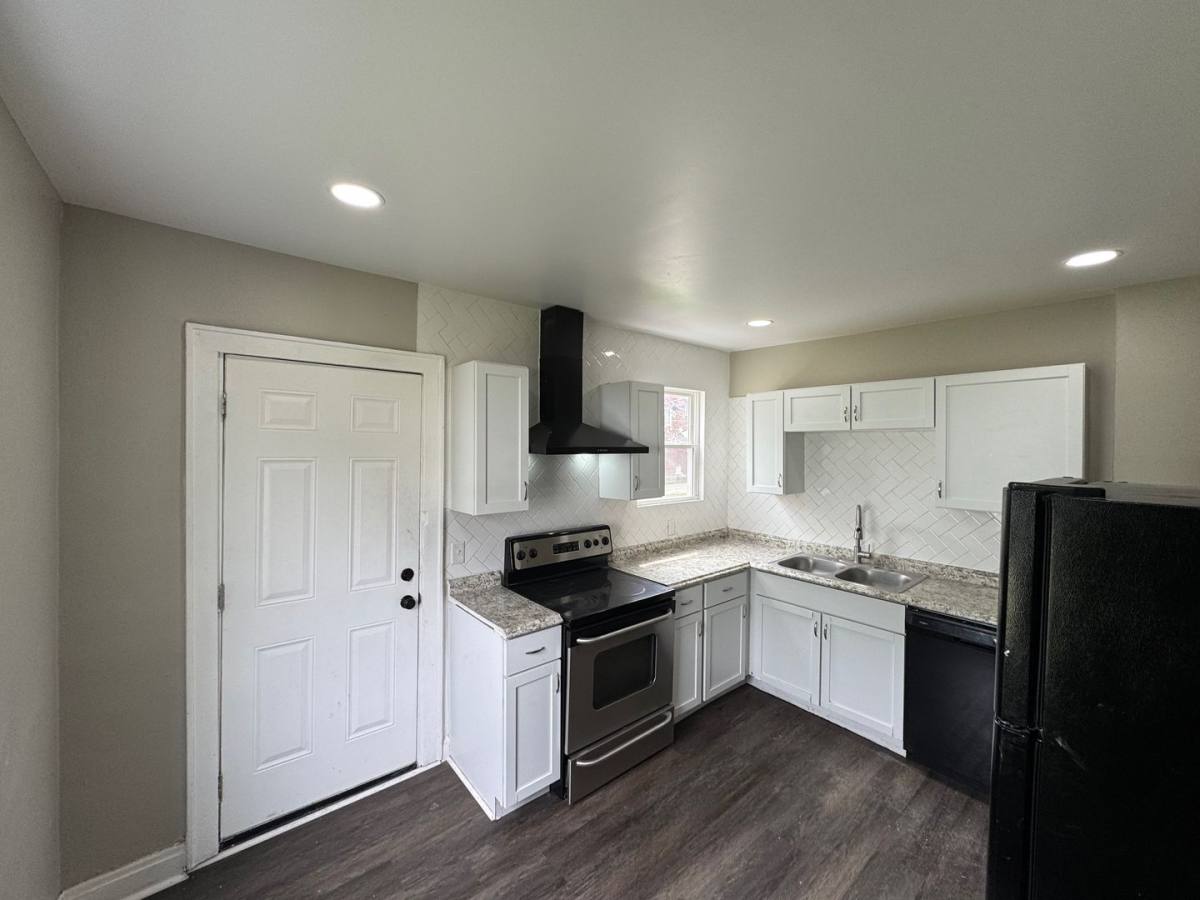Apartment for rent at 736-738 Seymour Ave, Columbus, OH 43205
