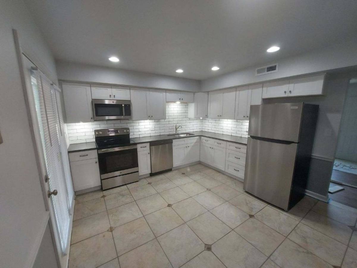 House for rent at 3816 Plantation Rd, Roanoke, VA 24012