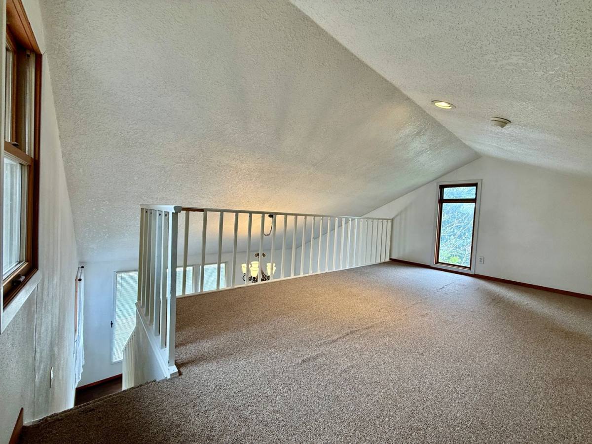 Apartment for rent at 275 2nd St, Prineville, OR 97754