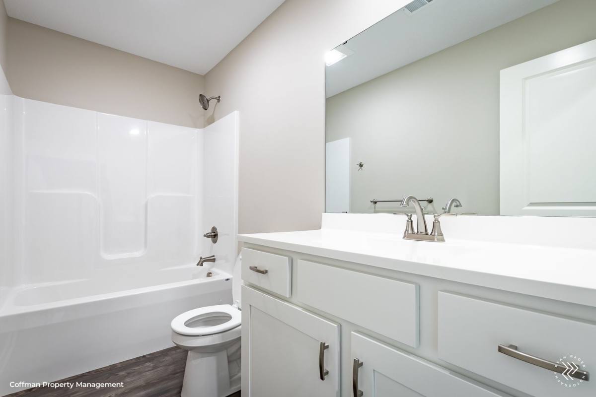 Apartment for rent at 1146 4 Mile Rd NW, Grand Rapids, MI 49544