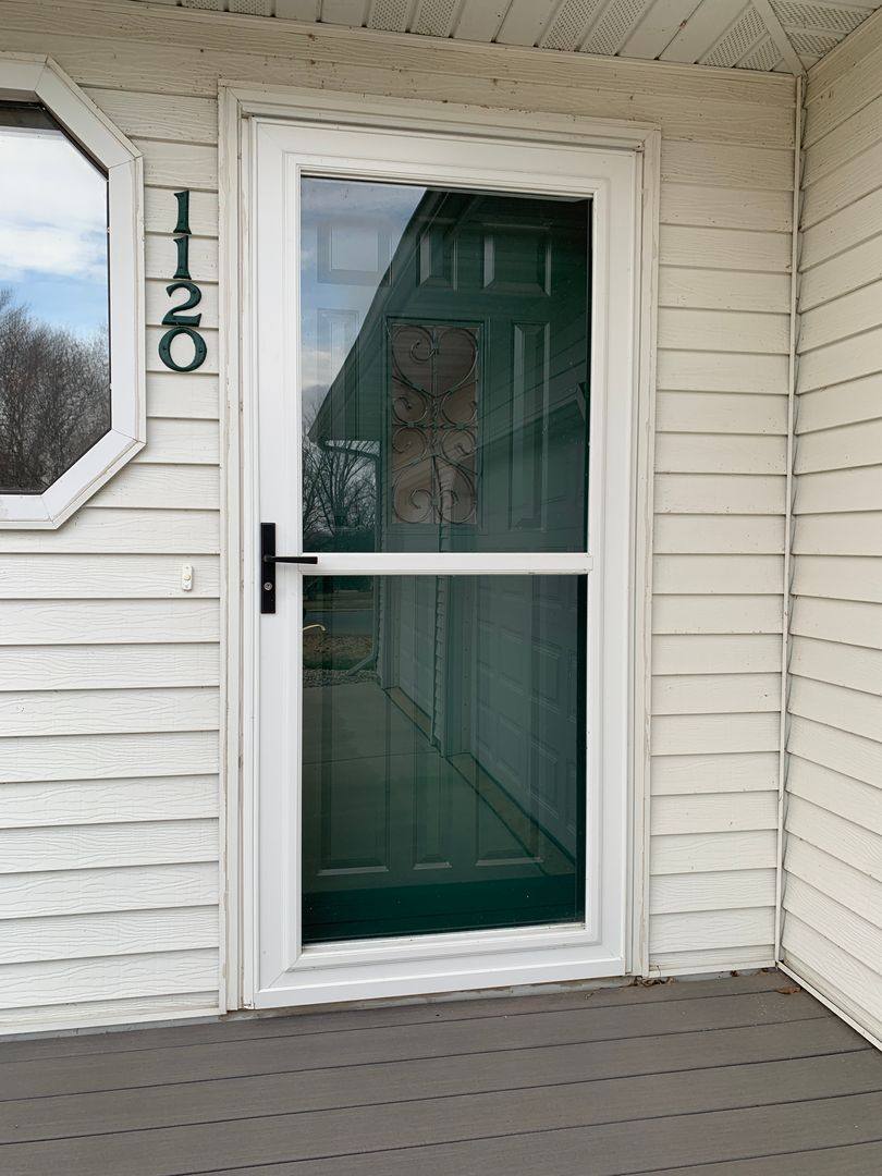 House for rent at 1120 Lewis Ave SW, Hutchinson, MN 55350