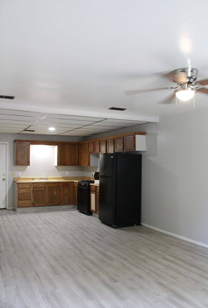 Townhouse for rent at 912 N Walnut St, Pierce City, MO 65723