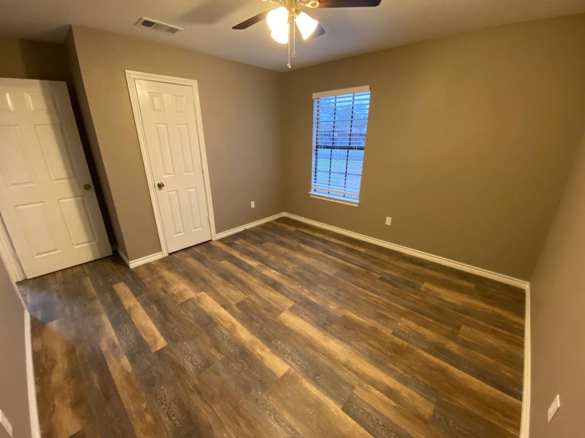 House for rent at 1502 Daffan, Ennis, TX 75119