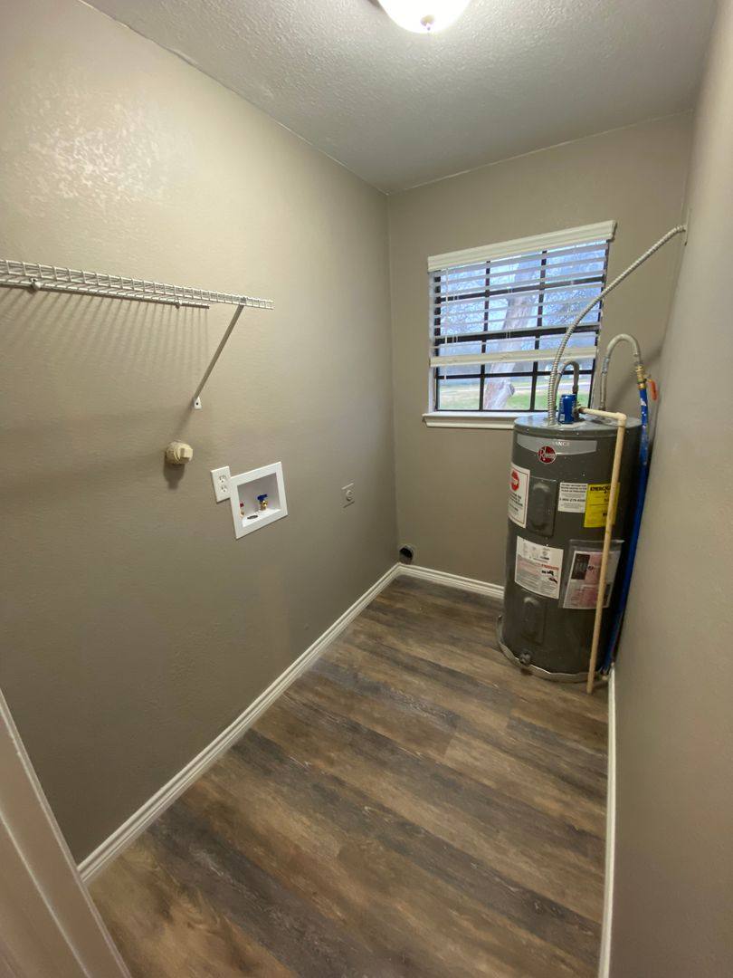 House for rent at 1502 Daffan, Ennis, TX 75119