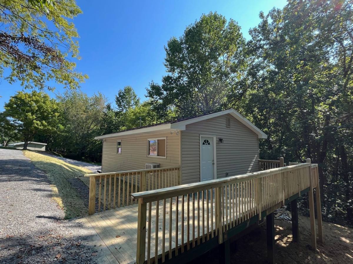 House for rent at 718 Mount Vernon Rd, Bethpage, TN 37022