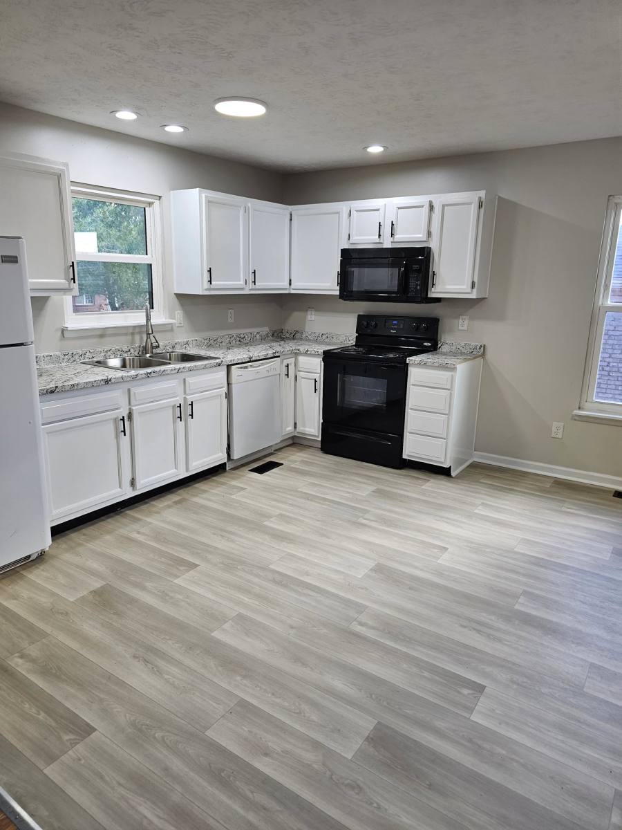 Apartment for rent at 521 Bell Place Dr, Nicholasville, KY 40356