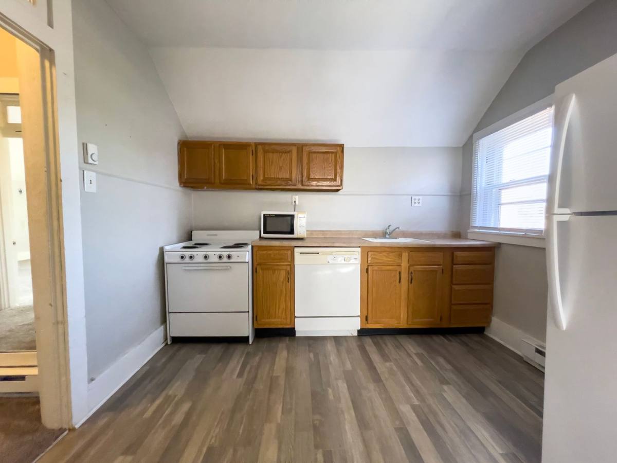 Apartment for rent at 216 N McKinley Ave, Muncie, IN 47303