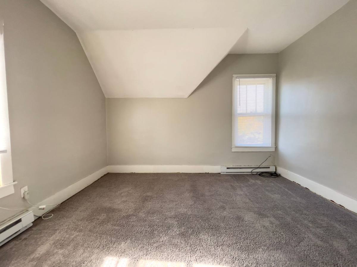 Apartment for rent at 216 N McKinley Ave, Muncie, IN 47303