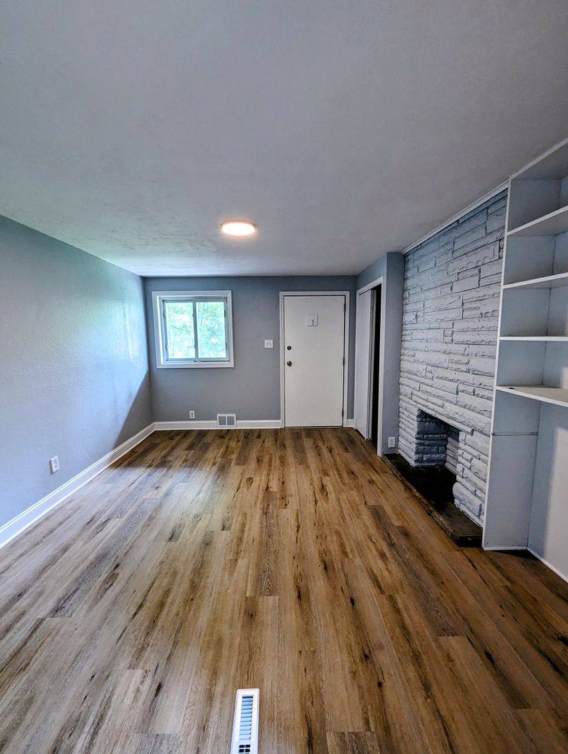 Apartment for rent at 1402 W Sycamore St, Pittsburgh, PA 15211