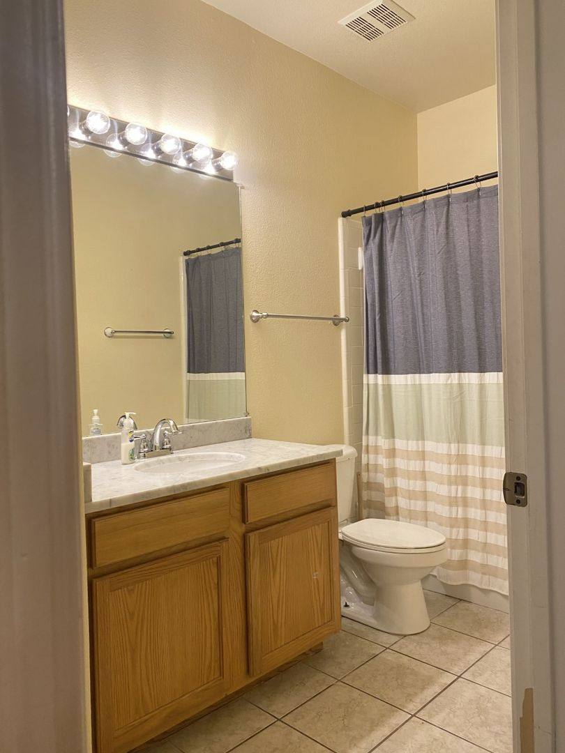 Apartment for rent at 447 W Longleaf, Auburn, AL 36830