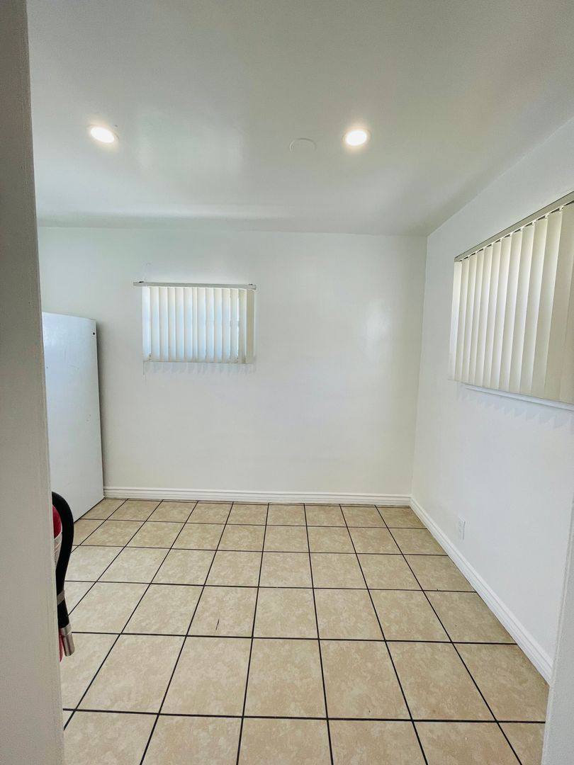 Apartment for rent at 158 N Ventura Ave, Ventura, CA 93001