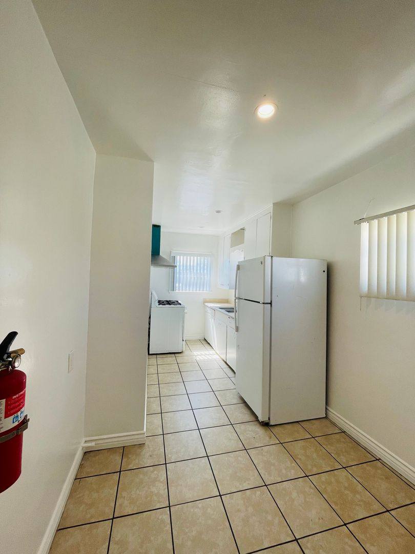 Apartment for rent at 158 N Ventura Ave, Ventura, CA 93001