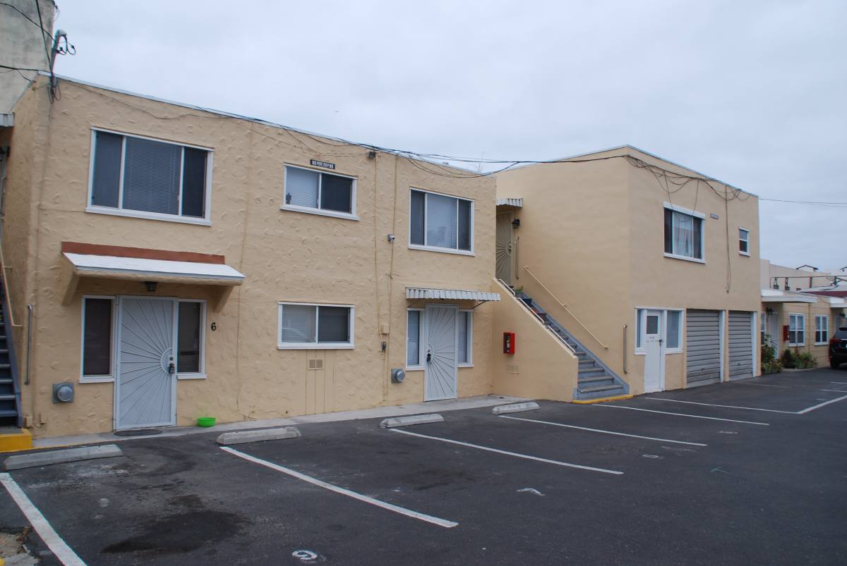 Apartment for rent at 158 N Ventura Ave, Ventura, CA 93001