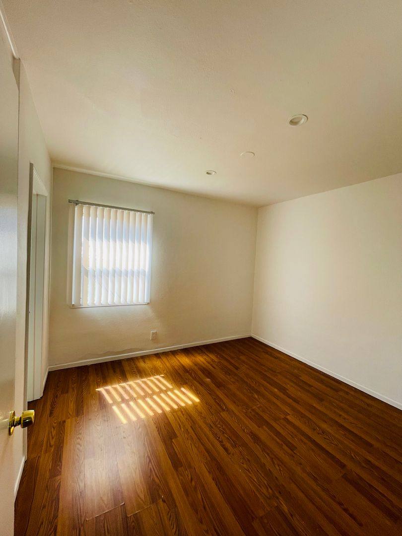 Apartment for rent at 158 N Ventura Ave, Ventura, CA 93001