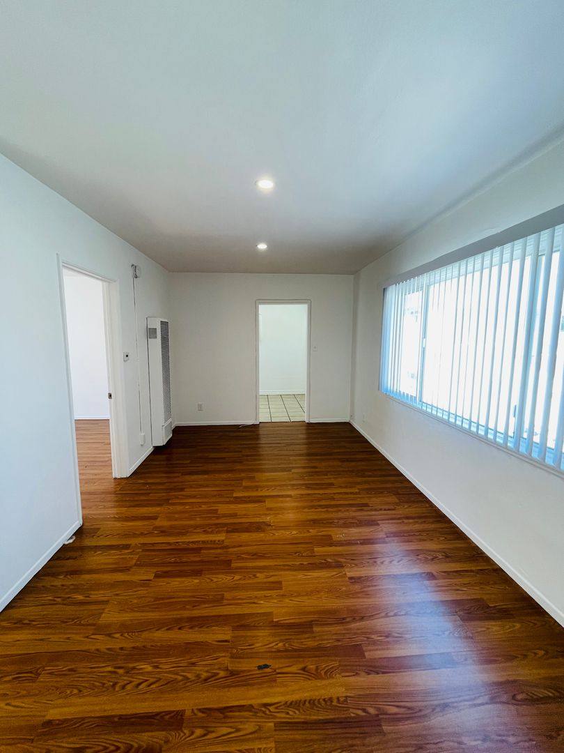 Apartment for rent at 158 N Ventura Ave, Ventura, CA 93001