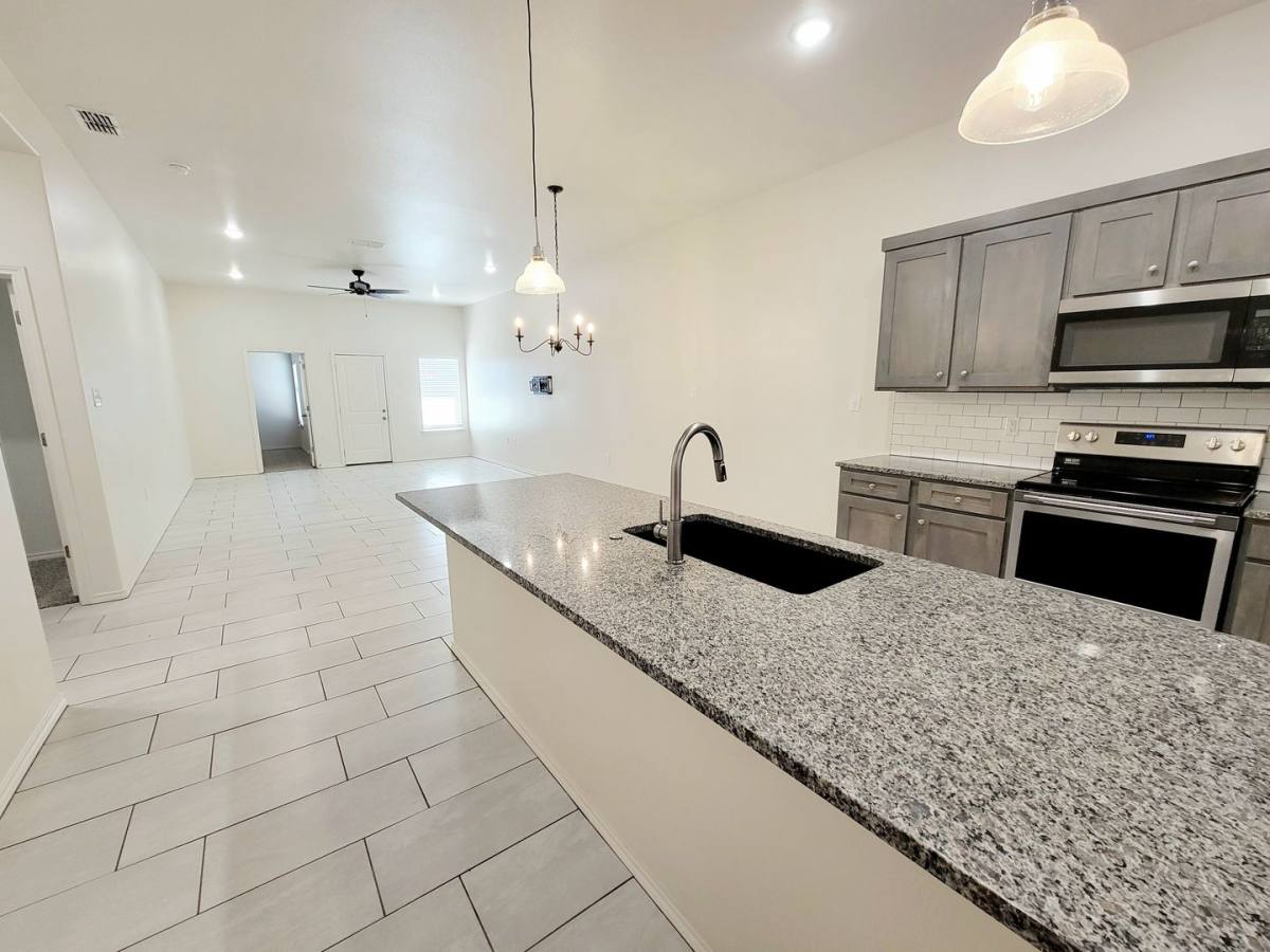 Townhouse for rent at 5832 Virginia Ave, Lubbock, TX 79407