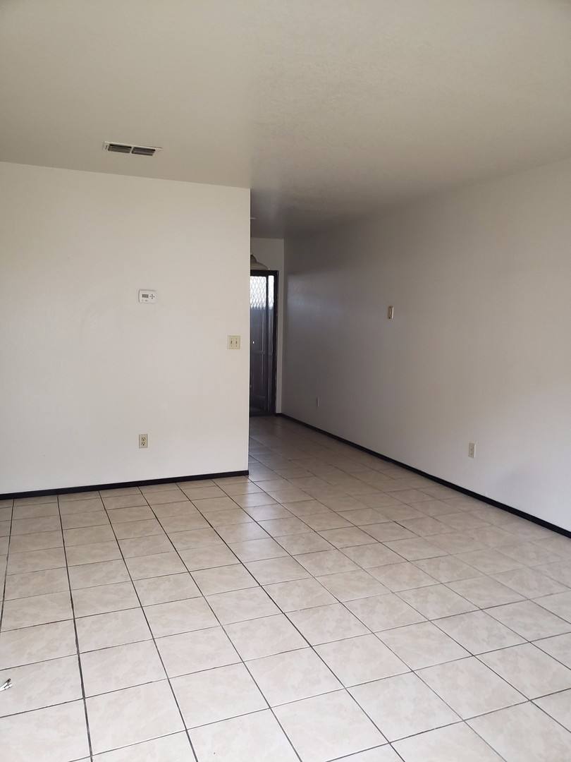 Apartment for rent at 1190 Kenwood Ave, Turlock, CA 95380