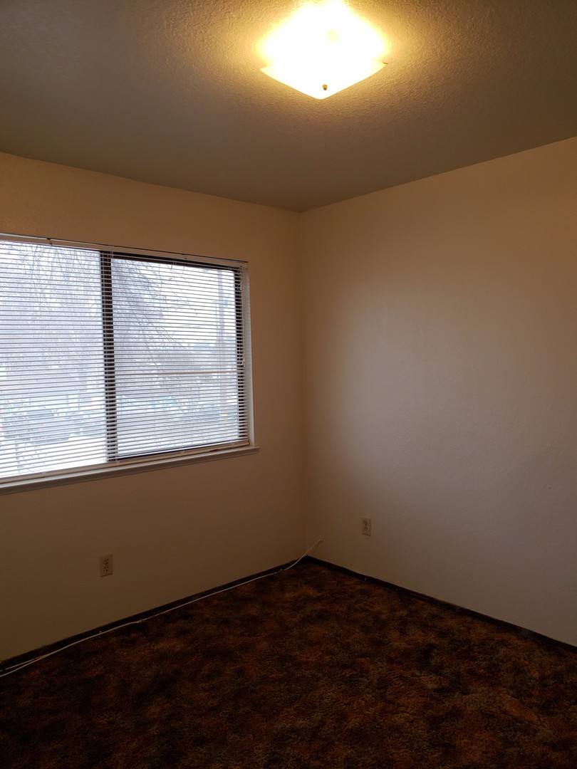 Apartment for rent at 1190 Kenwood Ave, Turlock, CA 95380