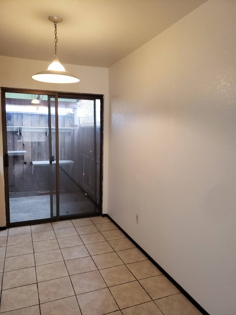 Apartment for rent at 1190 Kenwood Ave, Turlock, CA 95380