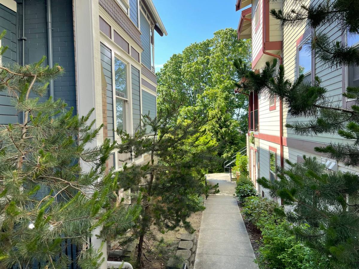 Apartment for rent at 1014 N Garden St, Bellingham, WA 98225
