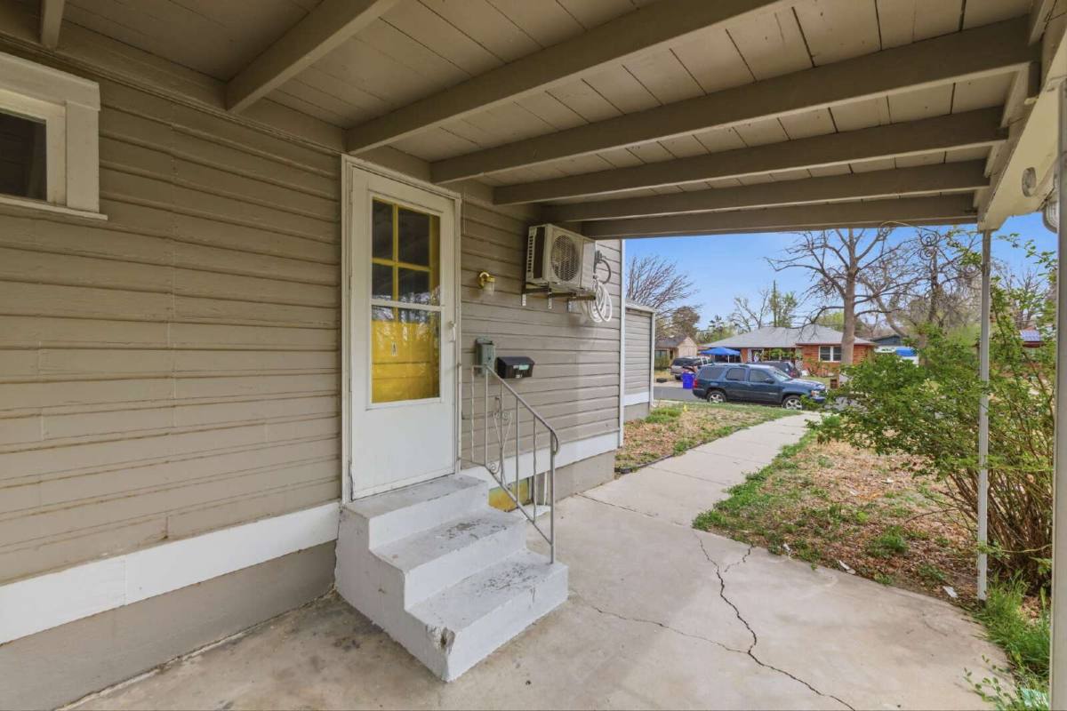 Townhouse for rent at 1347 Elmira St #A, Aurora, CO 80010