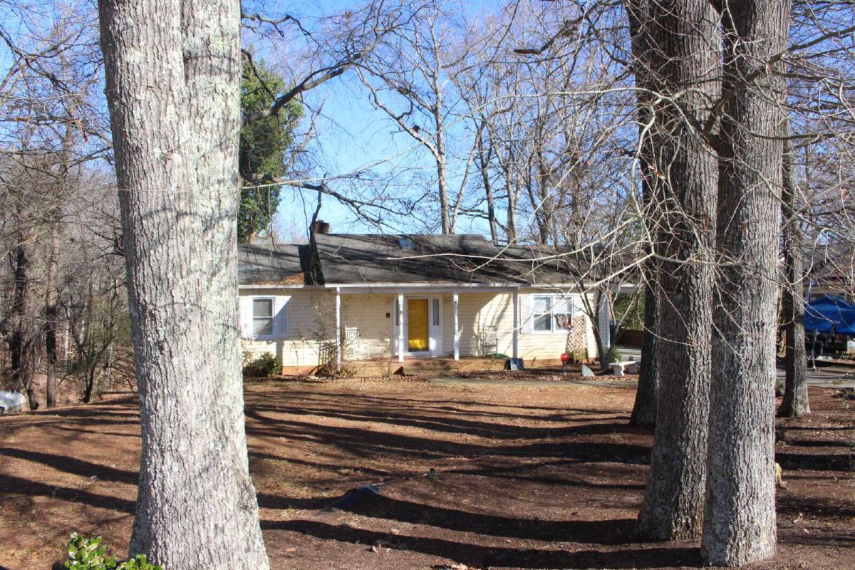 House for rent at 449 Meriwether Dr, Clarksville, VA 23927