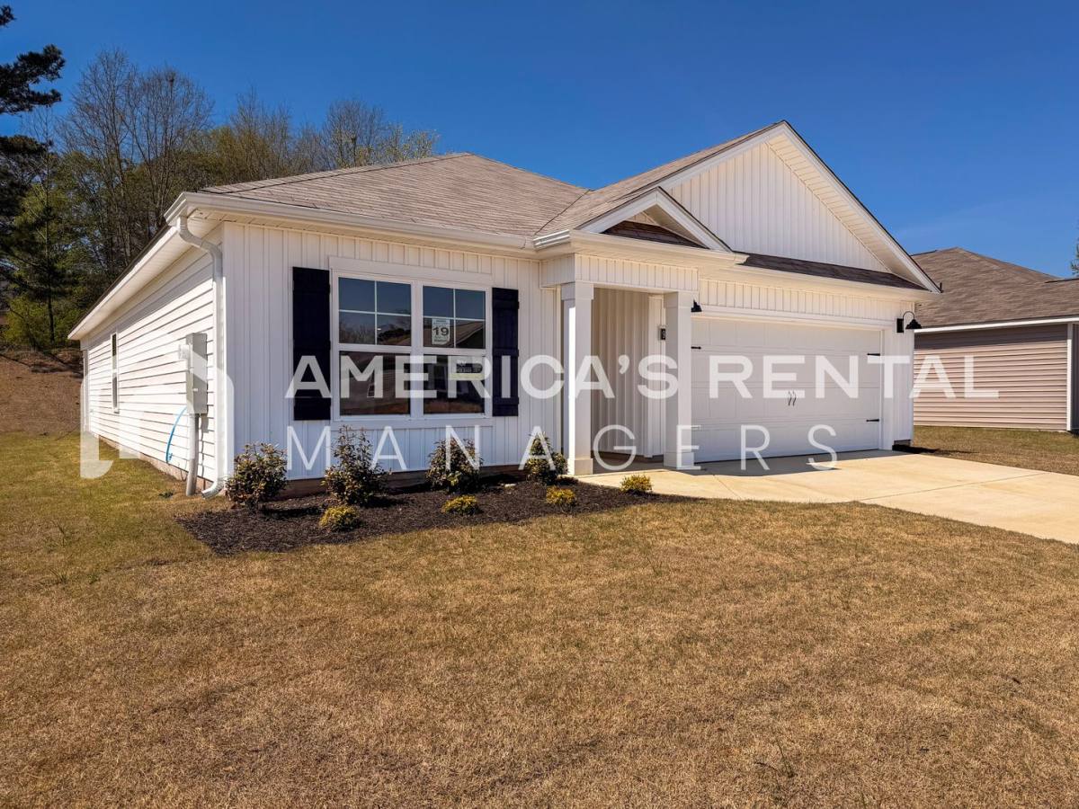 House for rent at 9908 Sequoyah Cove Dr SE, Owens Cross Roads, AL 35763