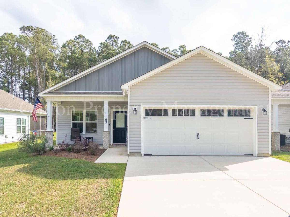 House for rent at 1163 Dan Owen Dr, Hampstead, NC 28443