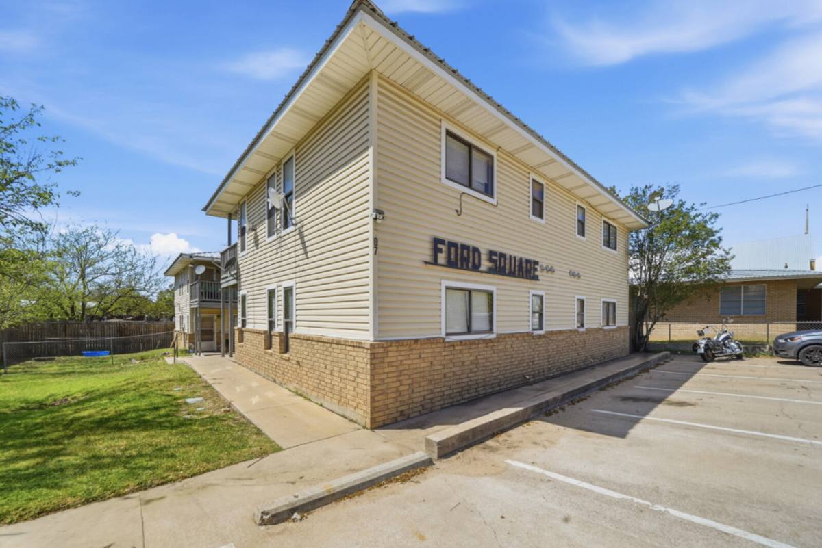Apartment for rent at 1407 Ford St #8, Llano, TX 78643
