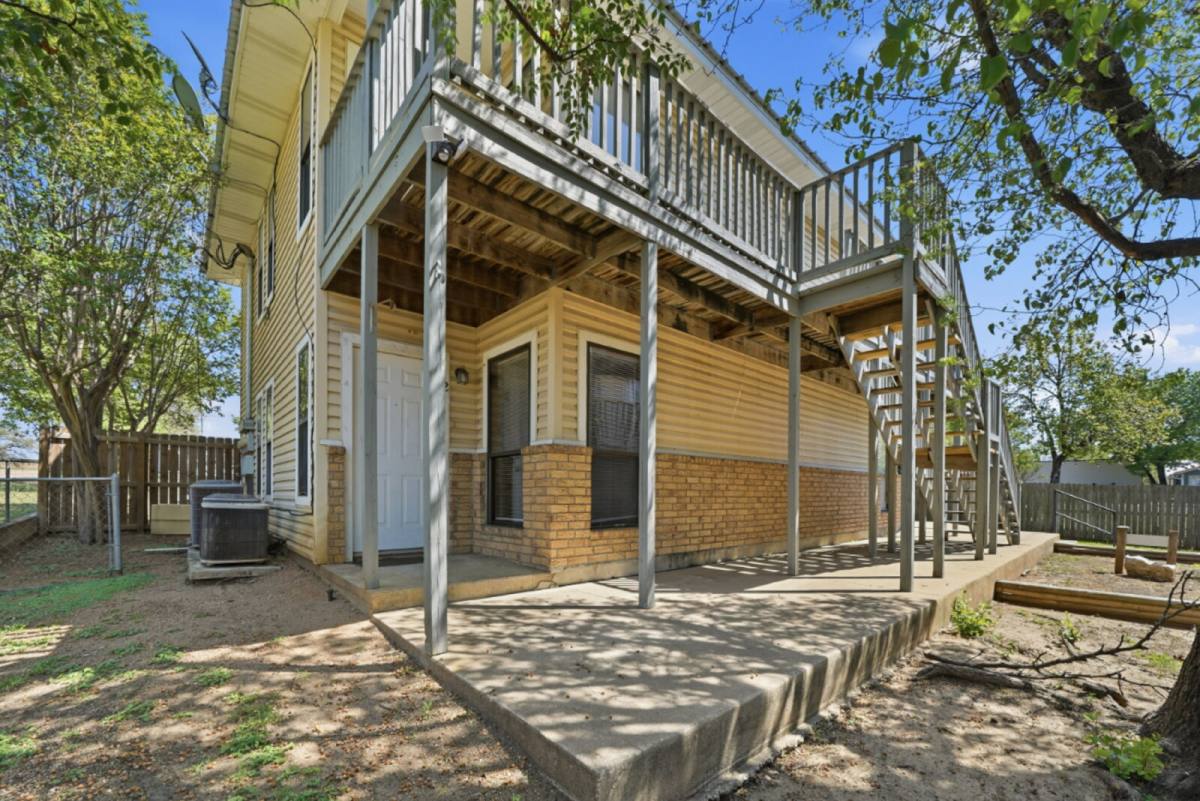 Apartment for rent at 1407 Ford St #8, Llano, TX 78643
