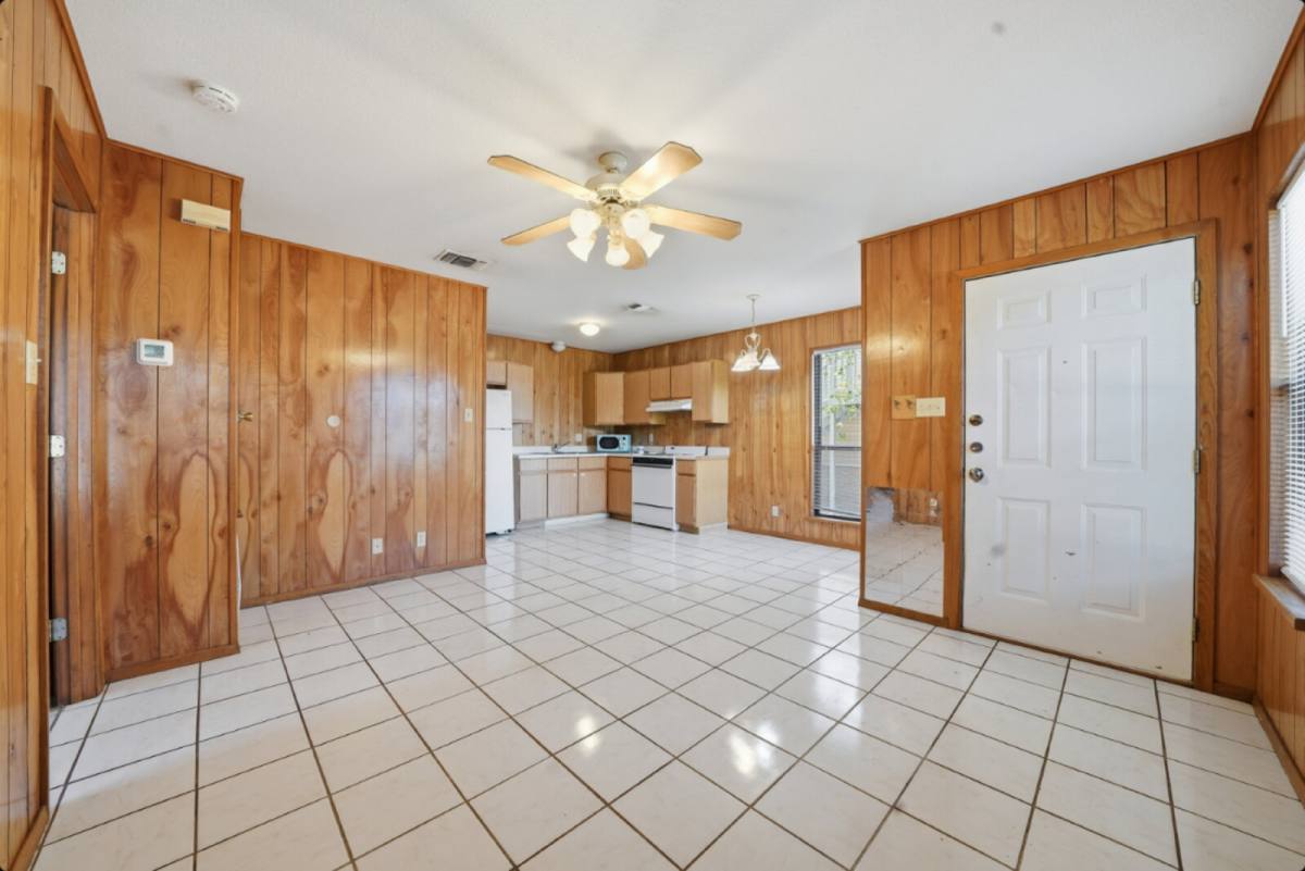 Apartment for rent at 1407 Ford St #8, Llano, TX 78643
