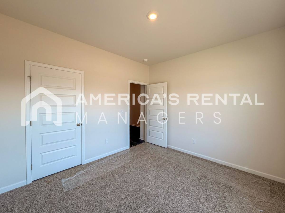House for rent at 3376 Feldspar Dr SW, Madison, AL 35756