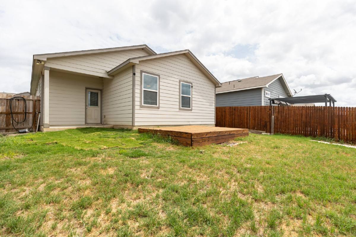 House for rent at 3923 Ivy Path, Saint Hedwig, TX 78152