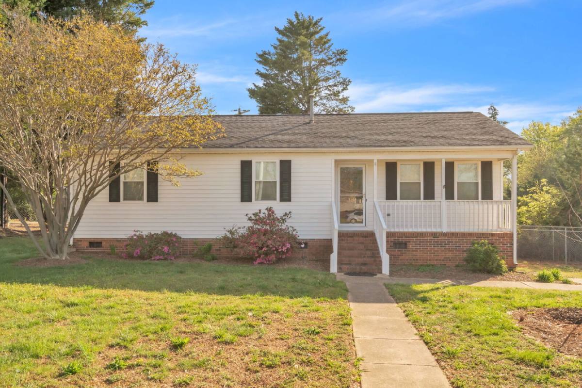 House for rent at 18 Genesis Court -a, Greenville, SC 29601