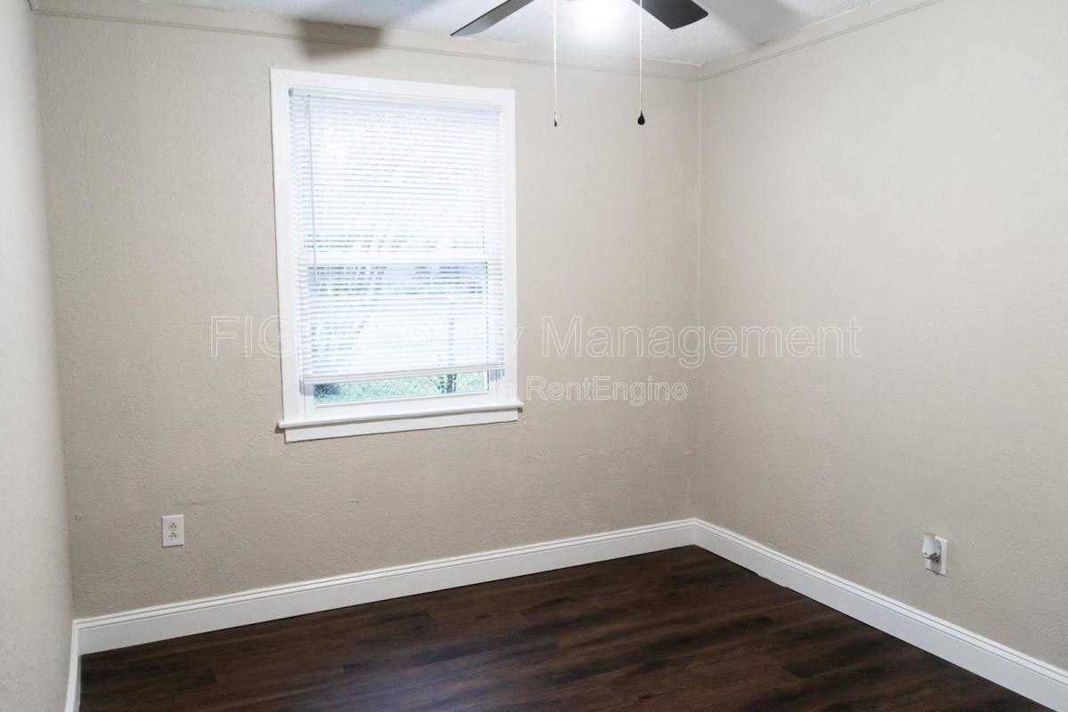 Apartment for rent at 1414 Chicago Ave, Knoxville, TN 37917